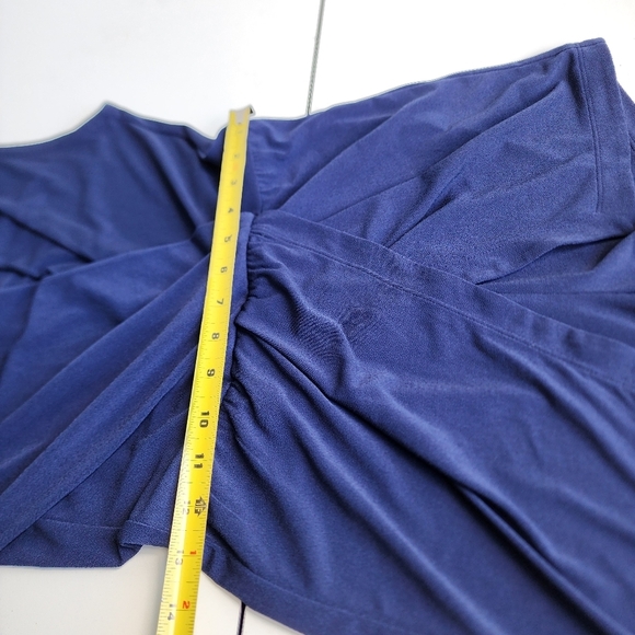 BCBGeneration Sleeveless Navy Blue Romper Stretch Wrap V-Neck Sz XS - Picture 14 of 15